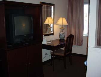 Rodeway Inn Montgomery Exterior photo